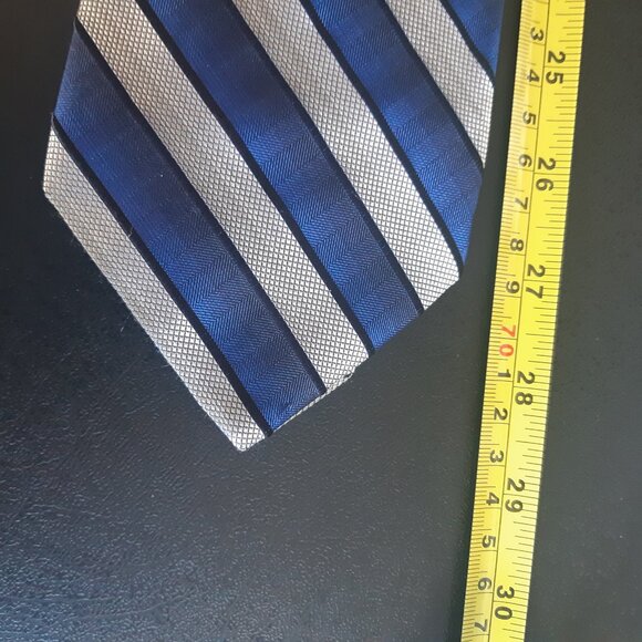 ⚡️BUY 3 for $55⚡️ Harry Rosen Silk Tie, Shades of Blue w/ Black & Gray Stripes - Picture 15 of 16